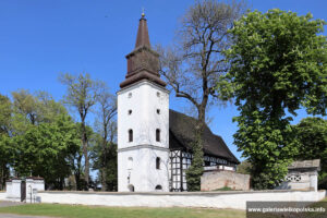 Kościół w Oporowie