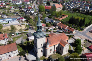 Kościół farny w Osiecznej