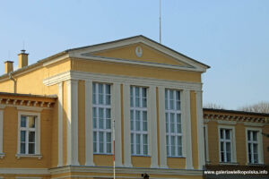 Pałac we wsi Karolew