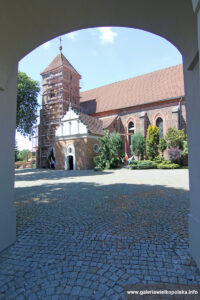 Kościół pw. św. Wawrzyńca w Pniewach